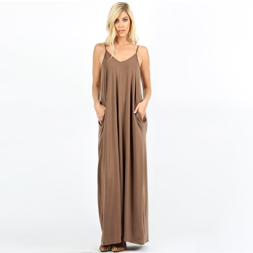 Mocha Pocket V-Neck Tank Maxi Dress - Picture 3 of 9
